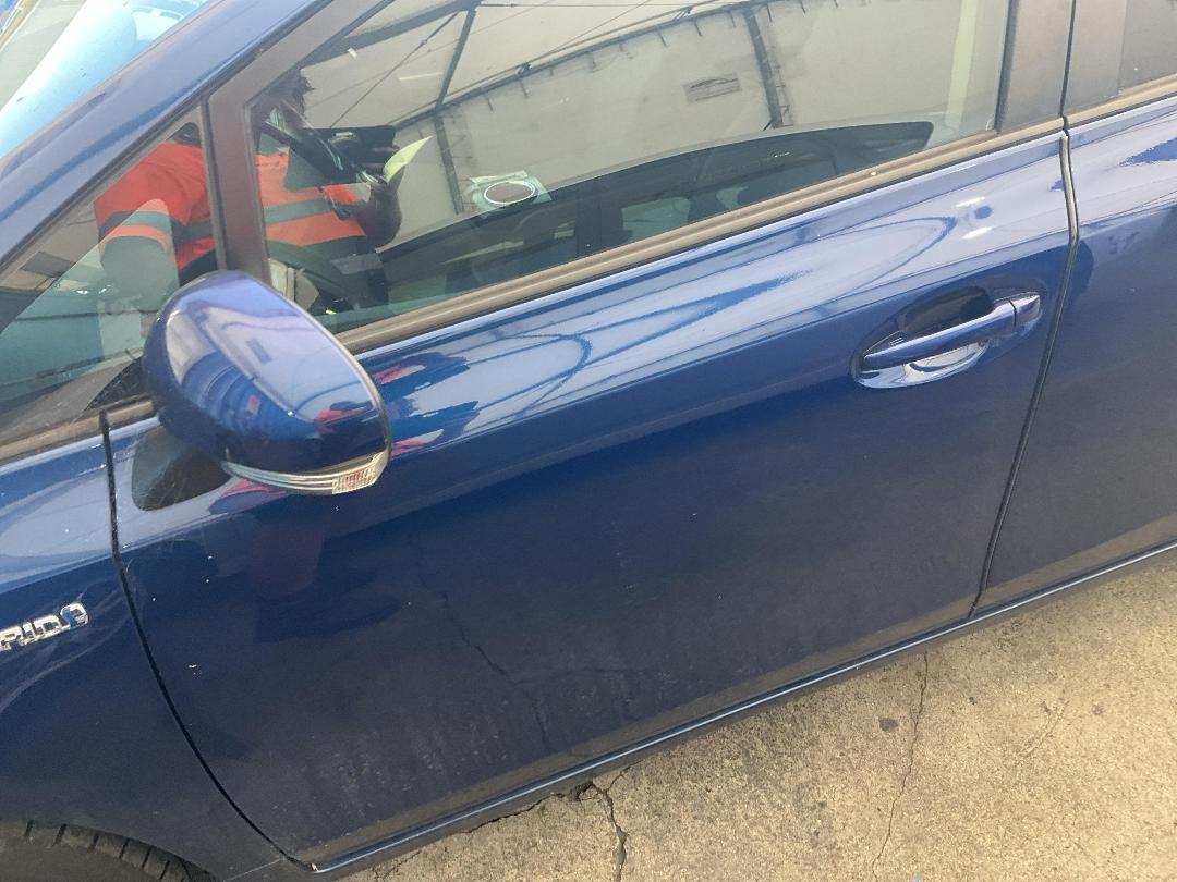 Photo '7' of Toyota Prius Alpha Hybrid Photo '7' of Toyota Prius Alpha Hybrid