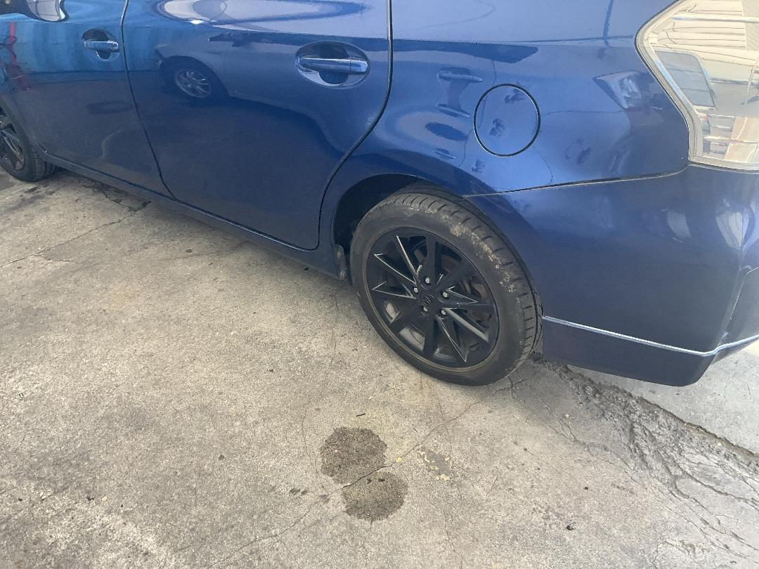 Photo '9' of Toyota Prius Alpha Hybrid Photo '9' of Toyota Prius Alpha Hybrid