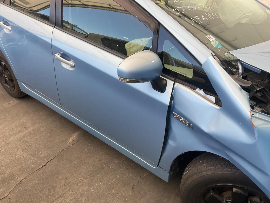 Photo '3' of Toyota Prius Photo '3' of Toyota Prius