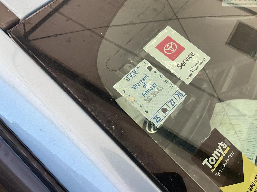 Photo '26' of Toyota Prius Photo '26' of Toyota Prius