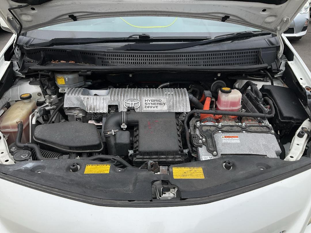 Photo '12' of Toyota Prius A Hybrid