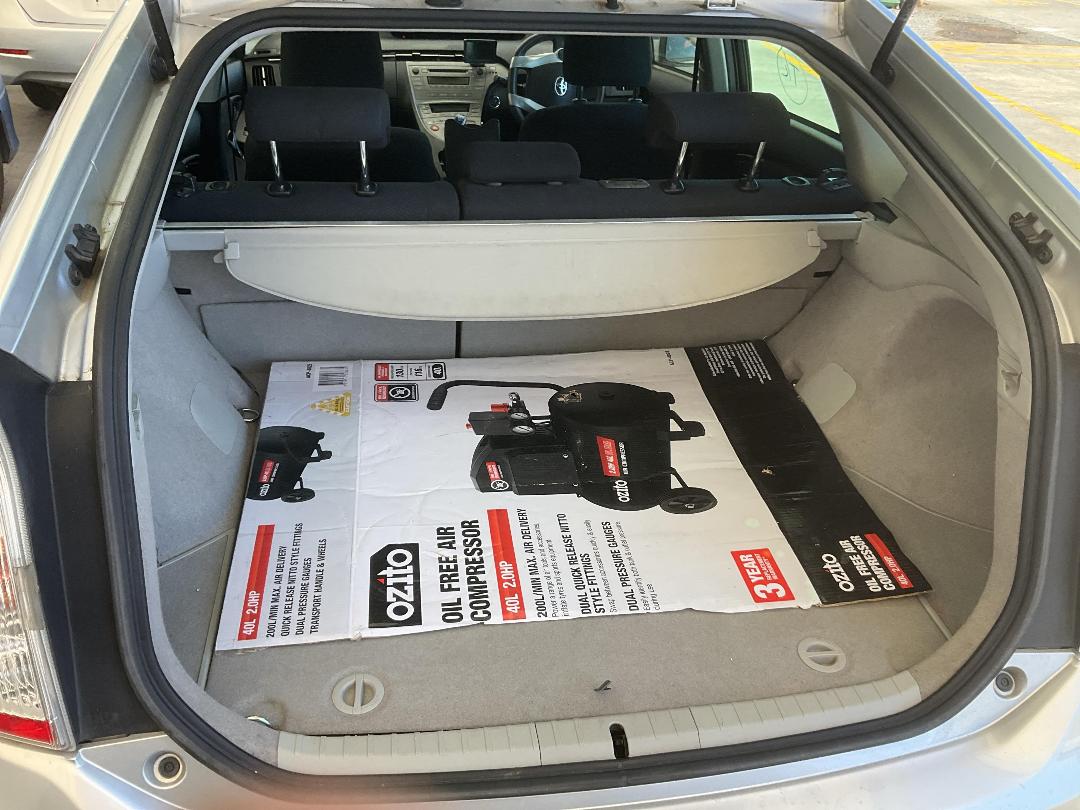 Photo '17' of Toyota Prius Hybrid Photo '17' of Toyota Prius Hybrid