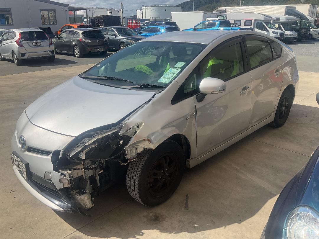 Photo '2' of Toyota Prius