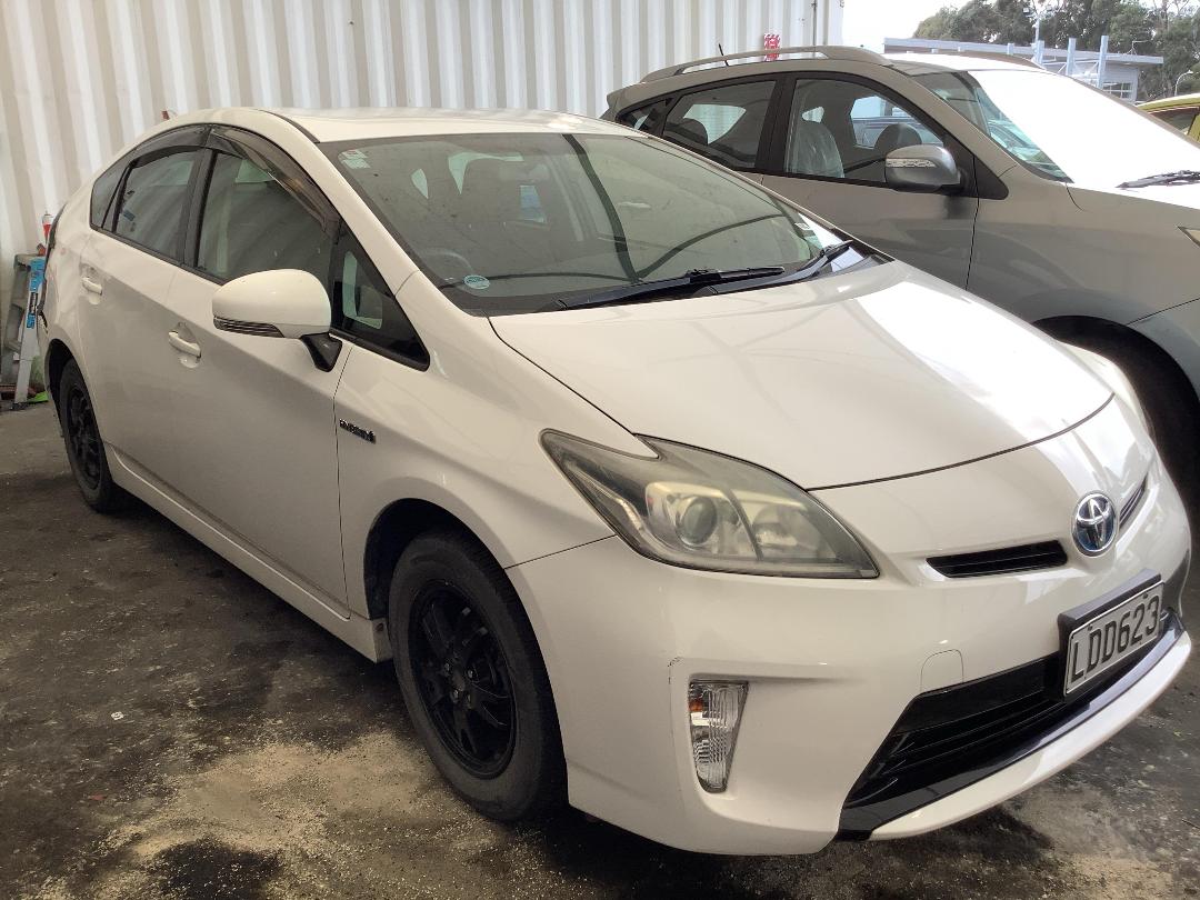 Photo '2' of Toyota Prius