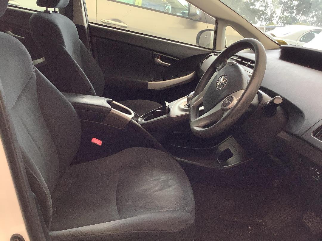 Photo '9' of Toyota Prius