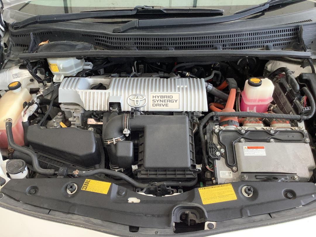 Photo '10' of Toyota Prius