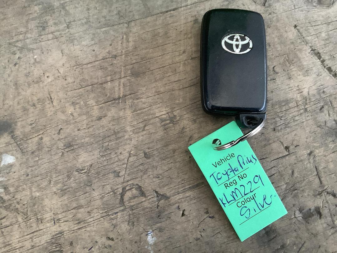 Photo '18' of Toyota Prius