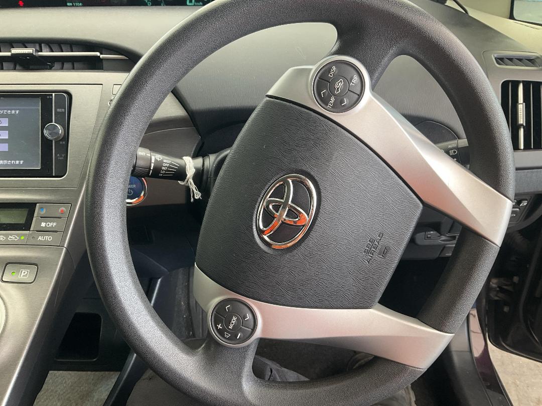 Photo '25' of Toyota Prius