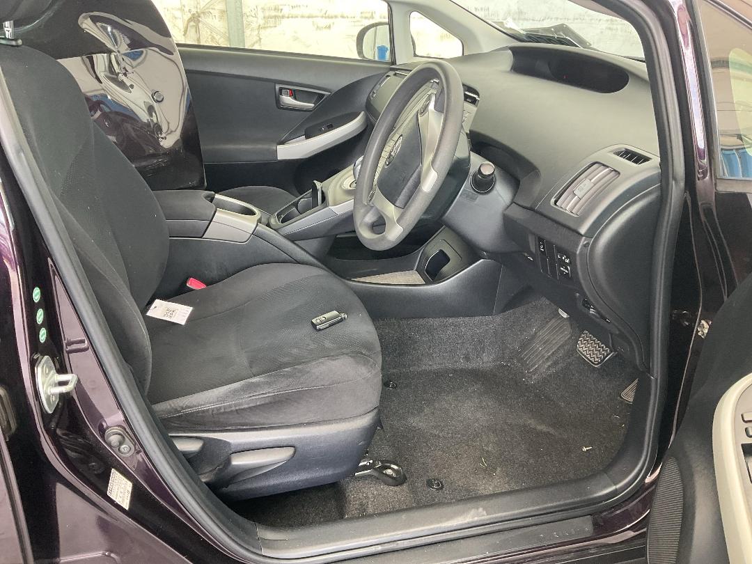 Photo '22' of Toyota Prius