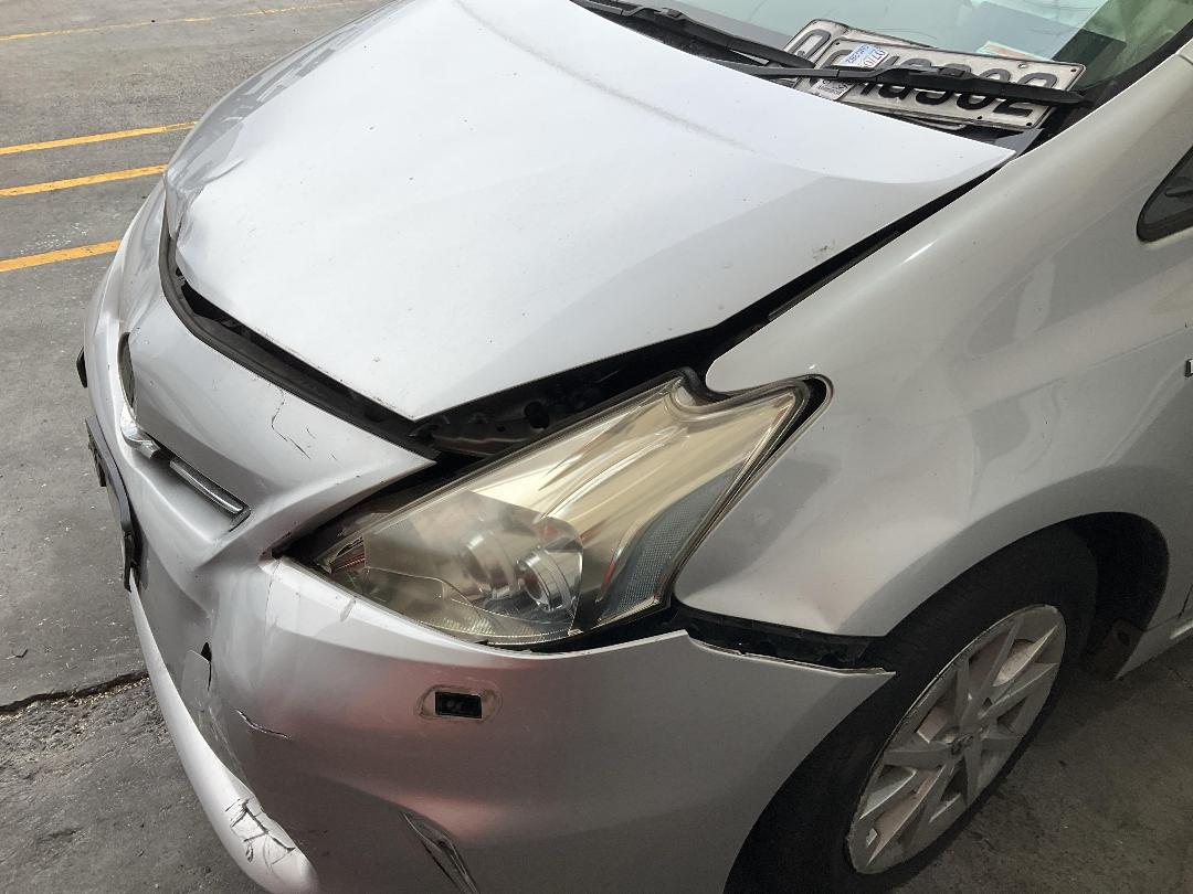 Photo '9' of Toyota Prius Alpha