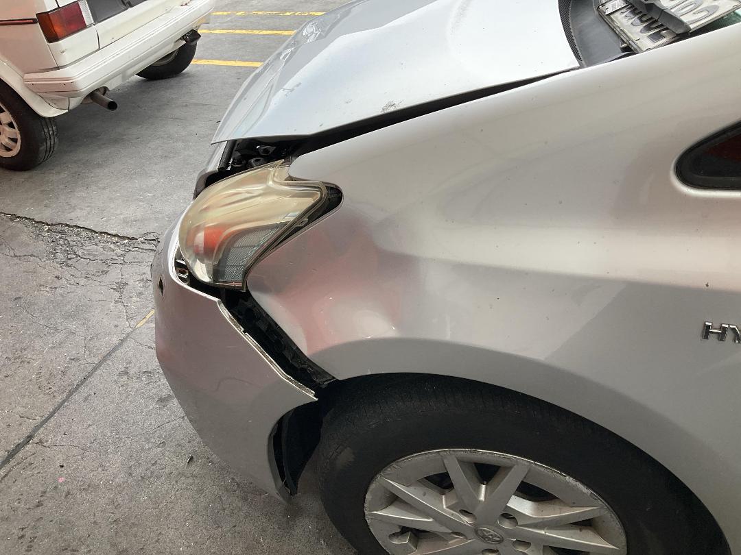 Photo '12' of Toyota Prius Alpha