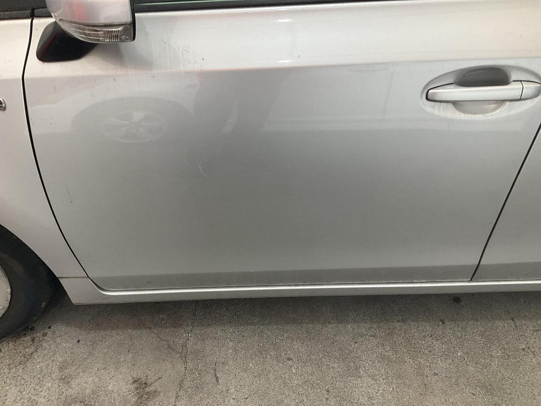 Photo '13' of Toyota Prius Alpha