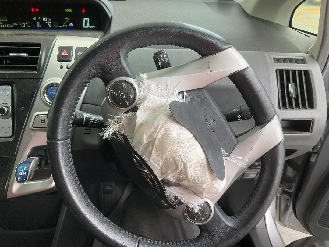 Photo '26' of Toyota Prius Alpha