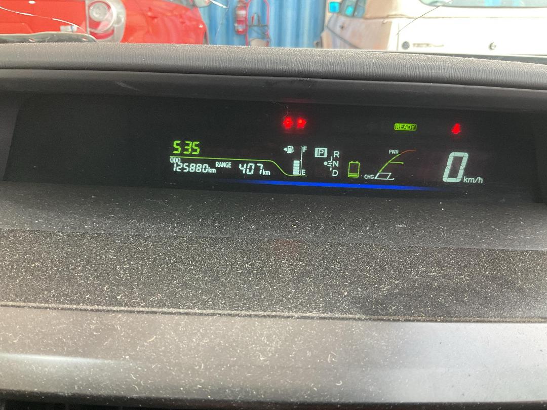 Photo '27' of Toyota Prius Alpha