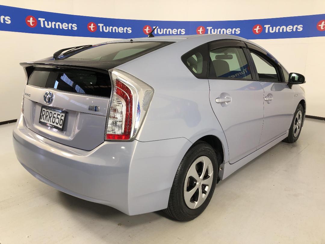Photo '7' of Toyota Prius