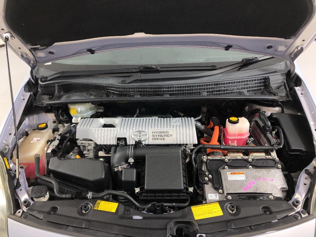 Photo '13' of Toyota Prius