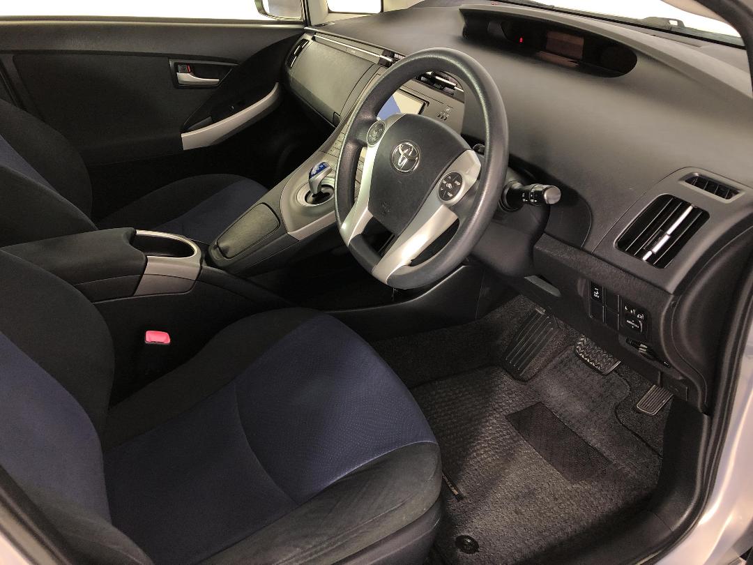 Photo '16' of Toyota Prius