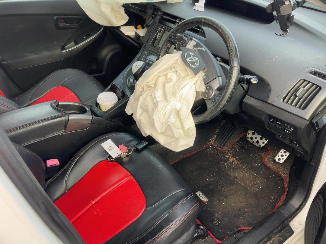 Photo '11' of Toyota Prius