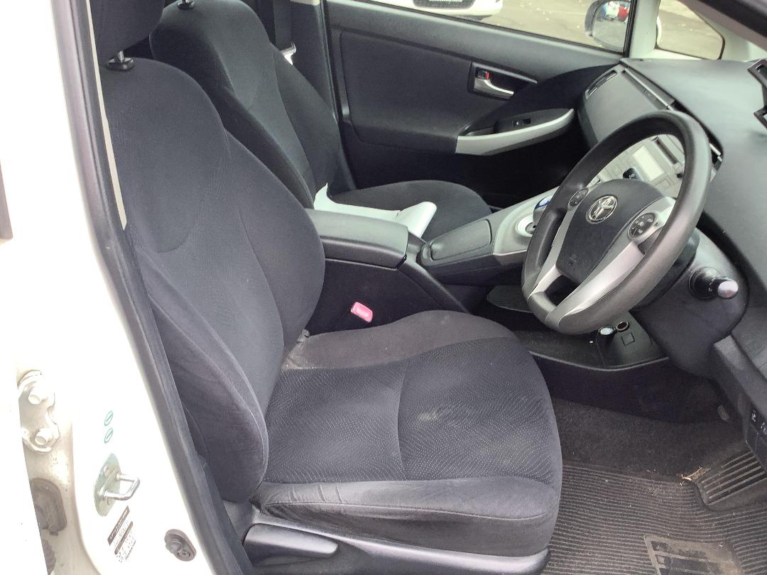 Photo '7' of Toyota Prius