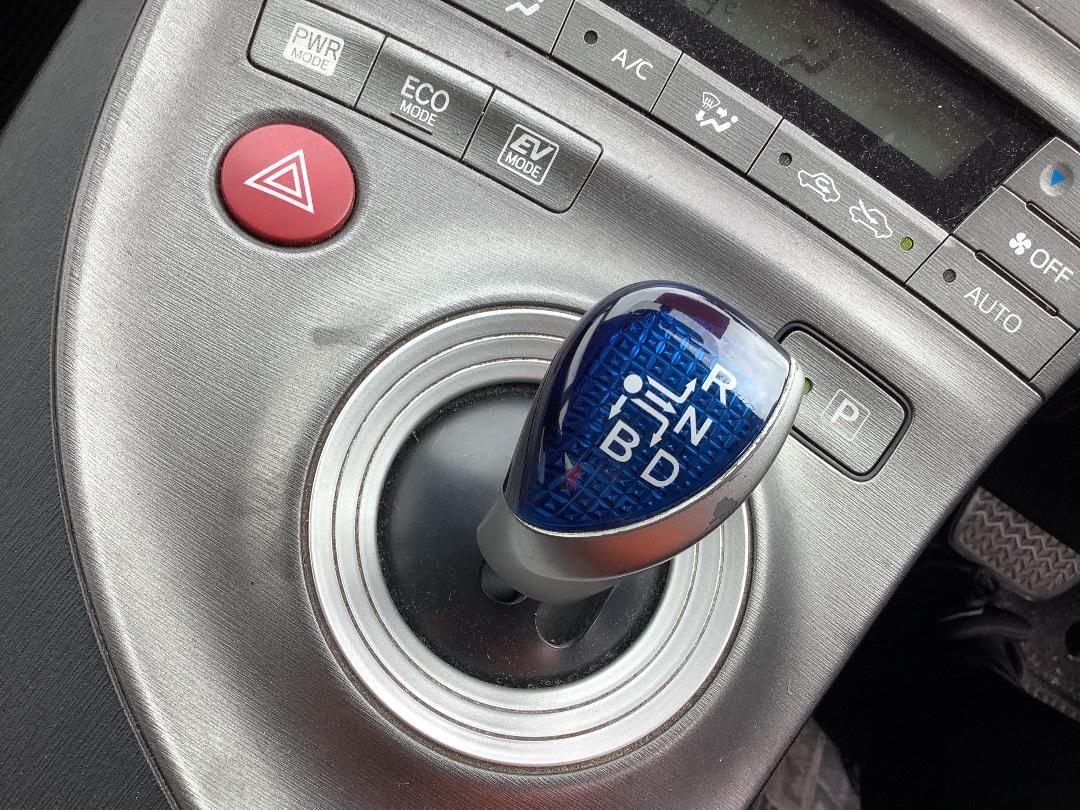 Photo '16' of Toyota Prius