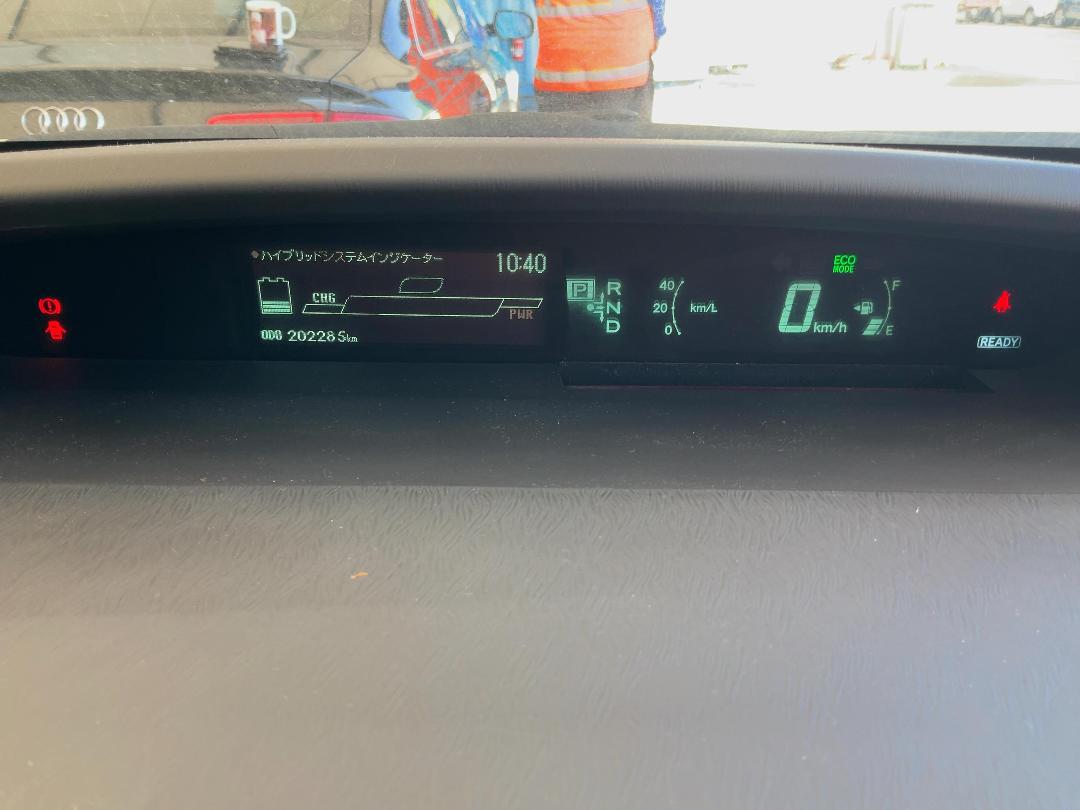 Photo '22' of Toyota Prius Hybrid