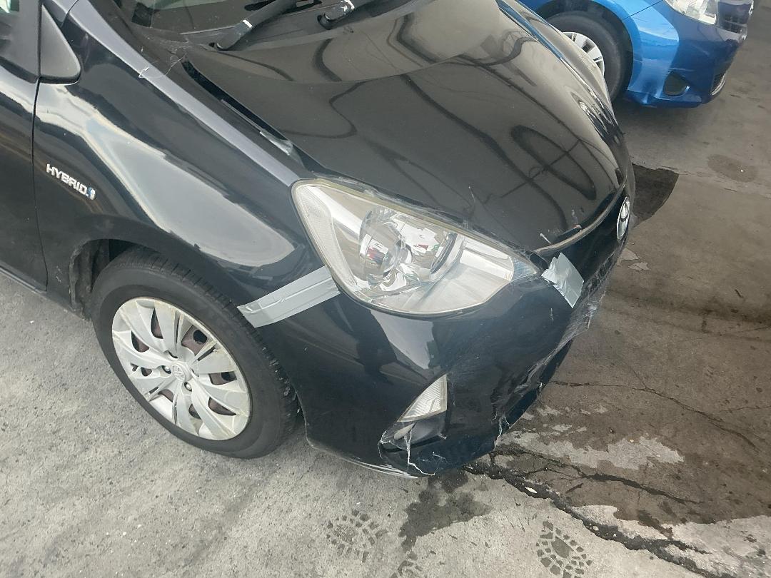 Photo '3' of Toyota Prius C