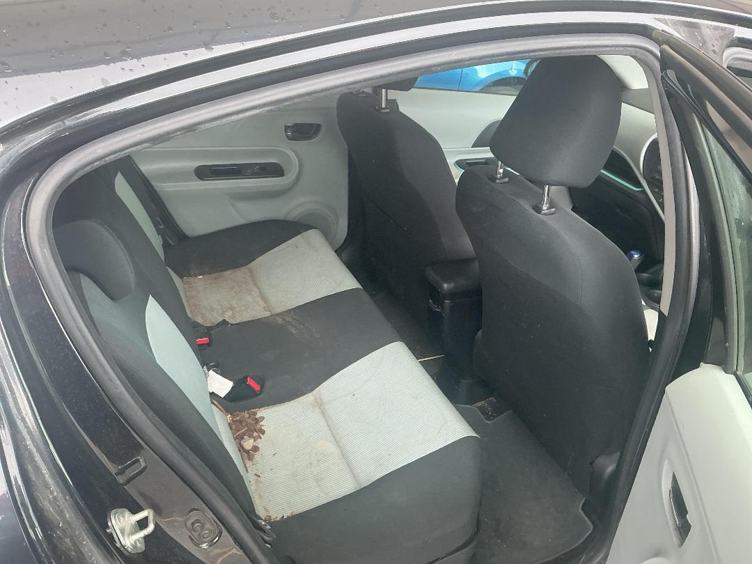 Photo '20' of Toyota Prius C