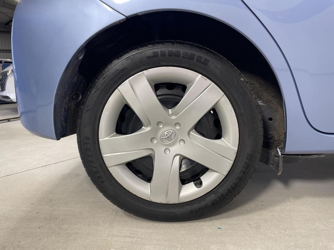 Photo '12' of Toyota Ractis Photo '12' of Toyota Ractis