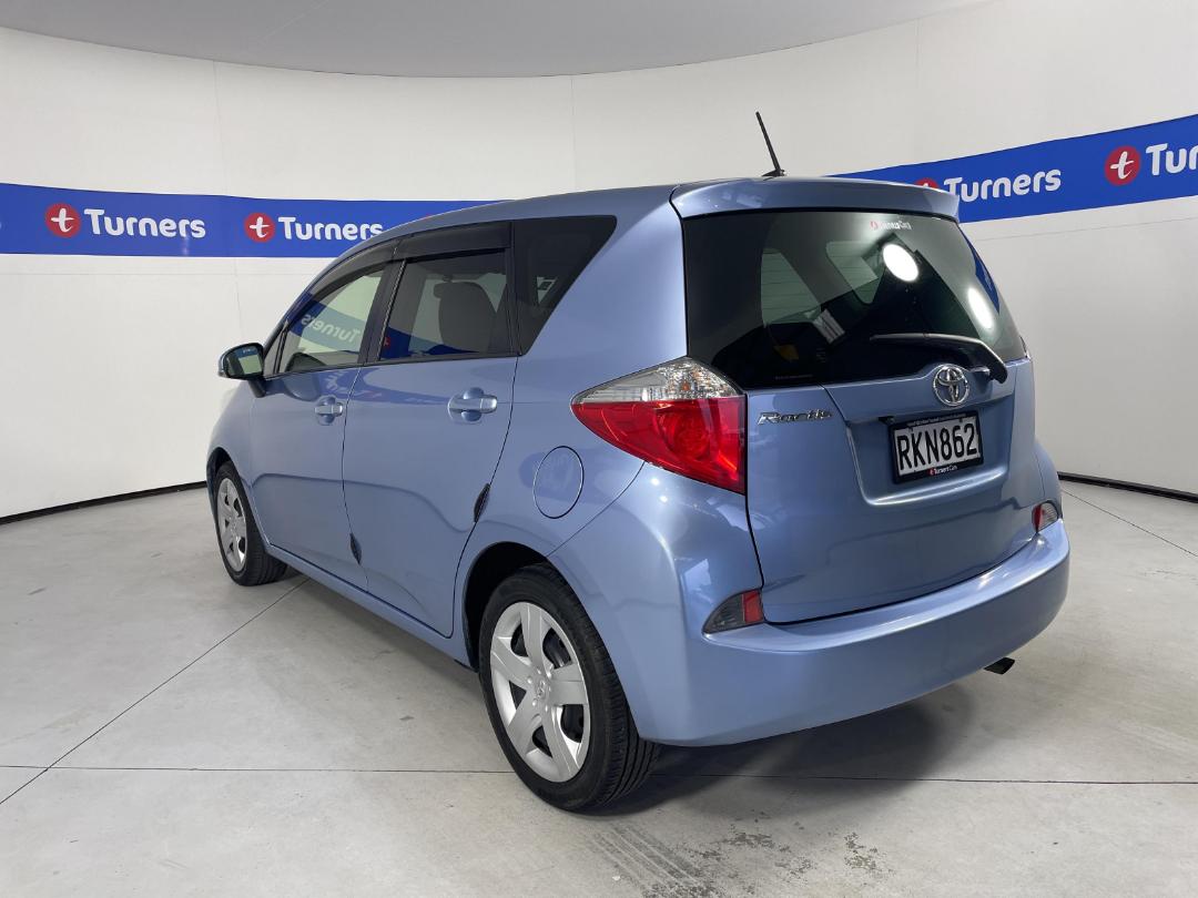 Photo '5' of Toyota Ractis Photo '5' of Toyota Ractis