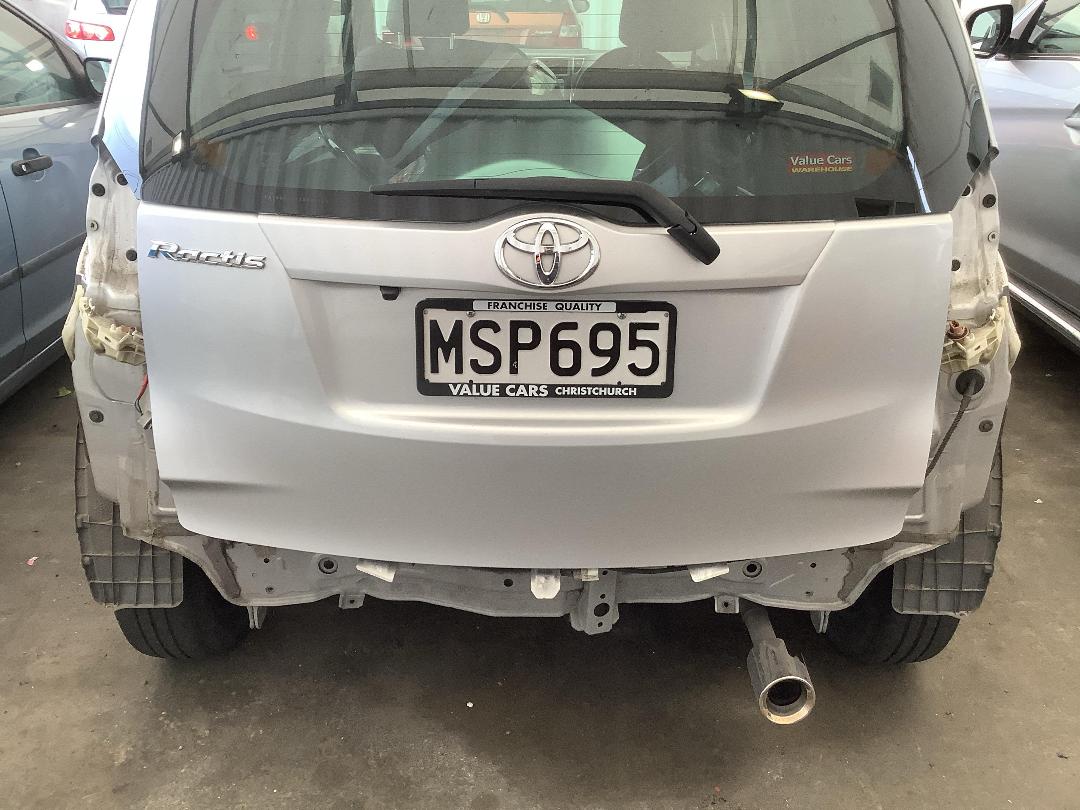 Photo '5' of Toyota Ractis Photo '5' of Toyota Ractis