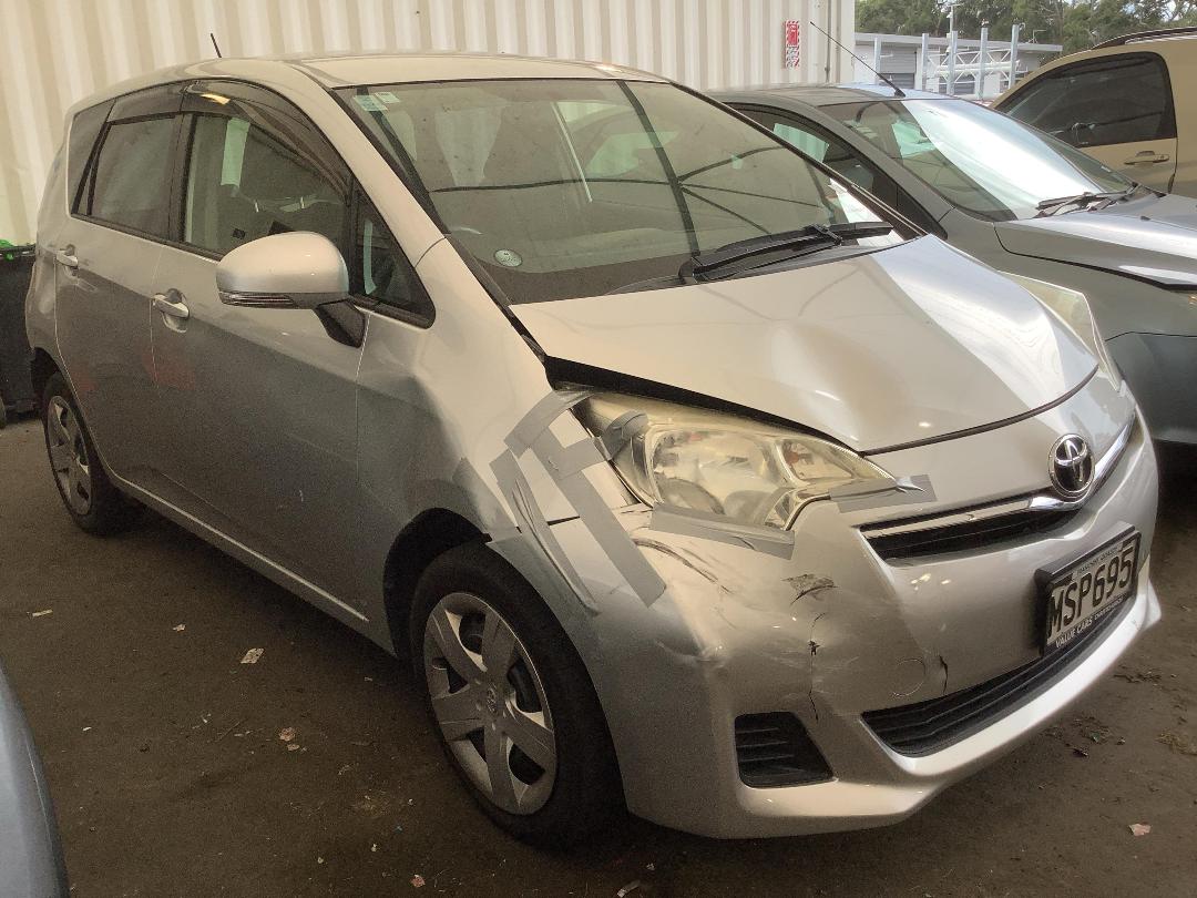 Photo '2' of Toyota Ractis Photo '2' of Toyota Ractis