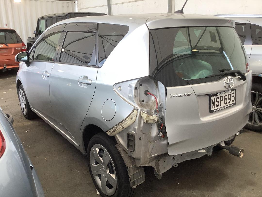 Photo '6' of Toyota Ractis Photo '6' of Toyota Ractis