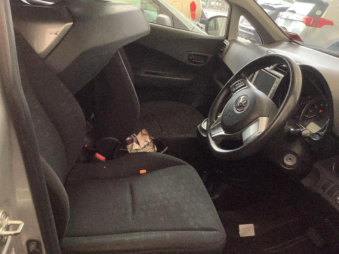 Photo '9' of Toyota Ractis Photo '9' of Toyota Ractis