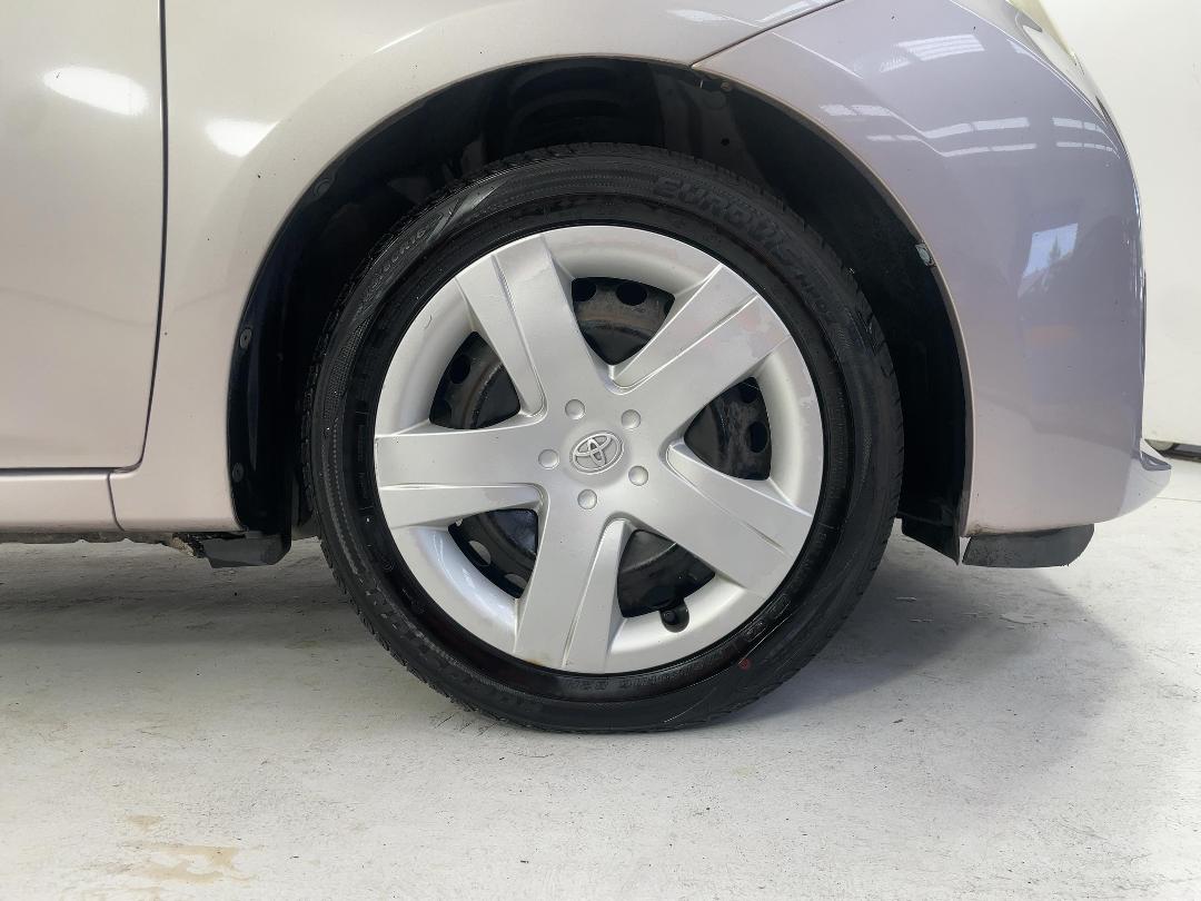 Photo '9' of Toyota Ractis Photo '9' of Toyota Ractis