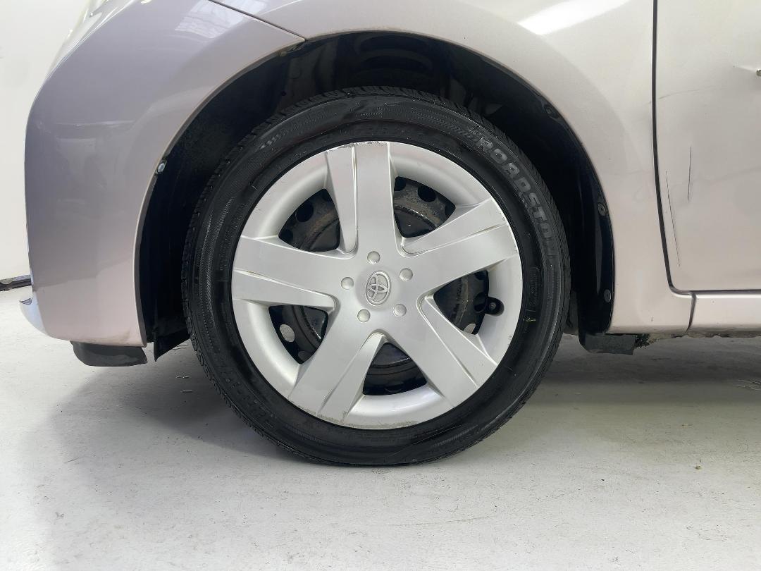 Photo '10' of Toyota Ractis Photo '10' of Toyota Ractis