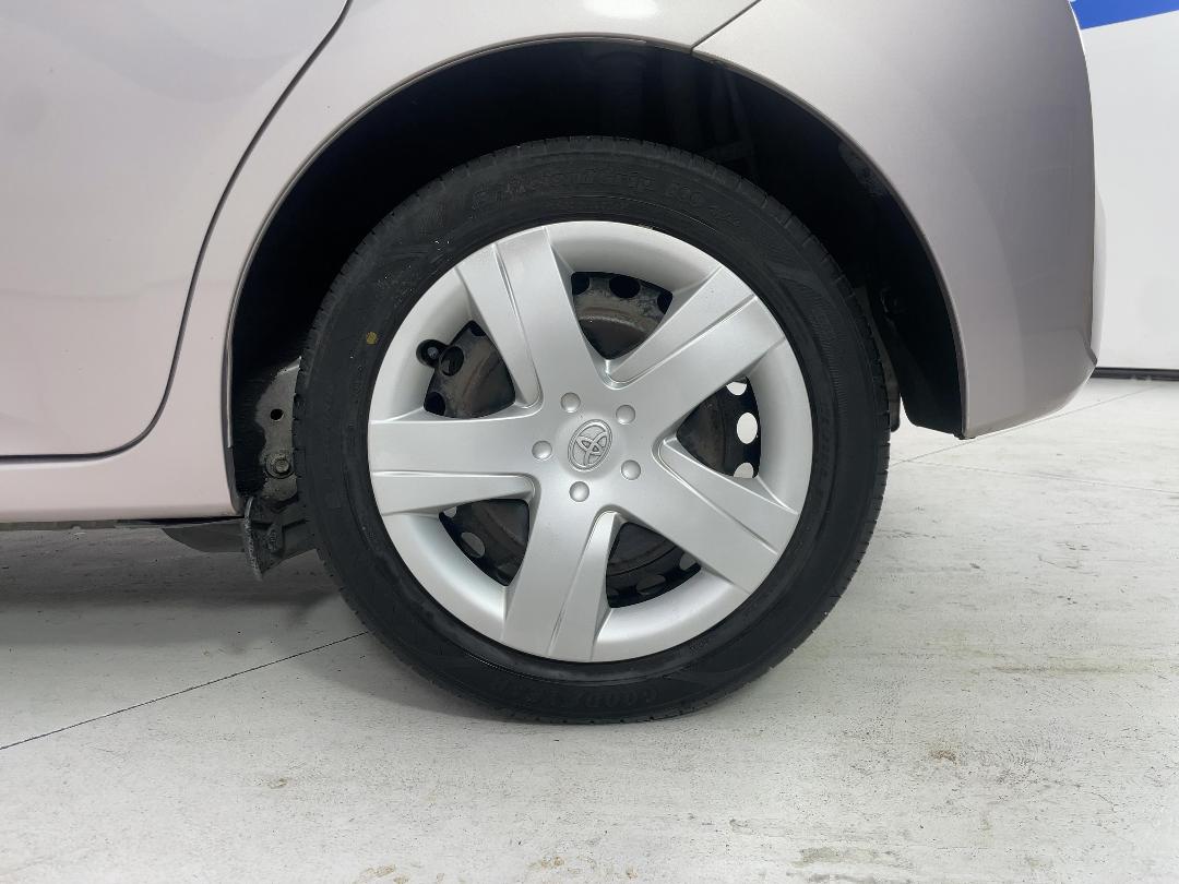 Photo '11' of Toyota Ractis Photo '11' of Toyota Ractis