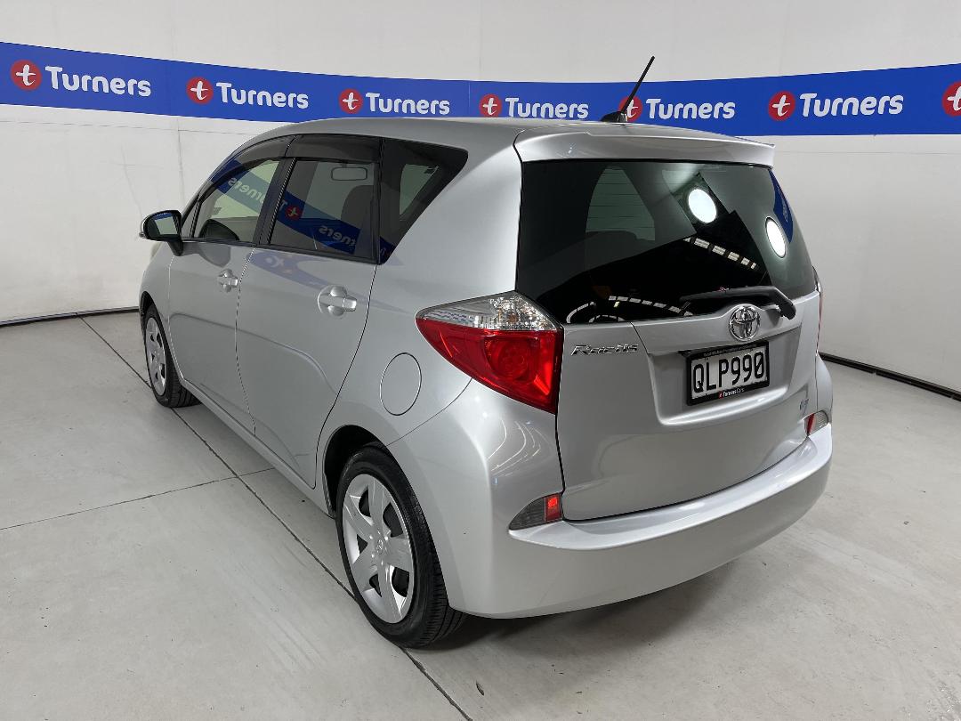 Photo '5' of Toyota Ractis