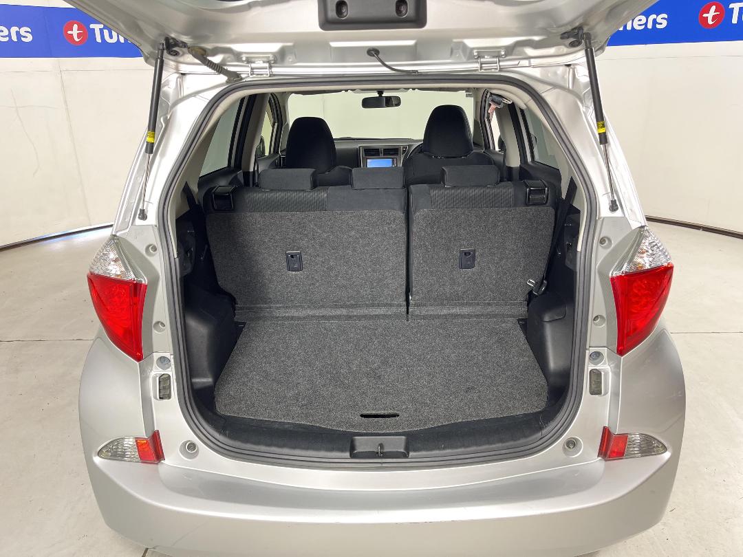 Photo '14' of Toyota Ractis