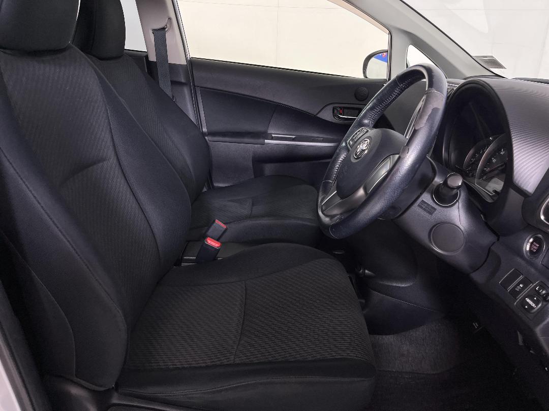 Photo '16' of Toyota Ractis