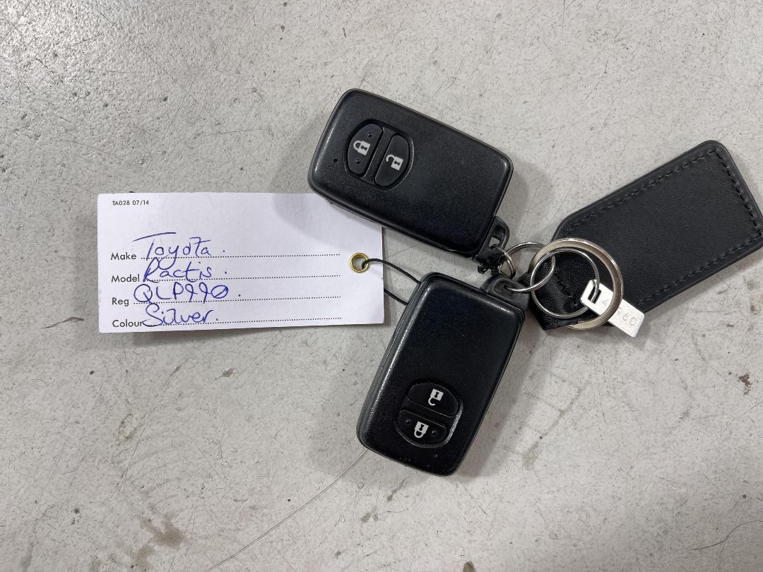 Photo '22' of Toyota Ractis