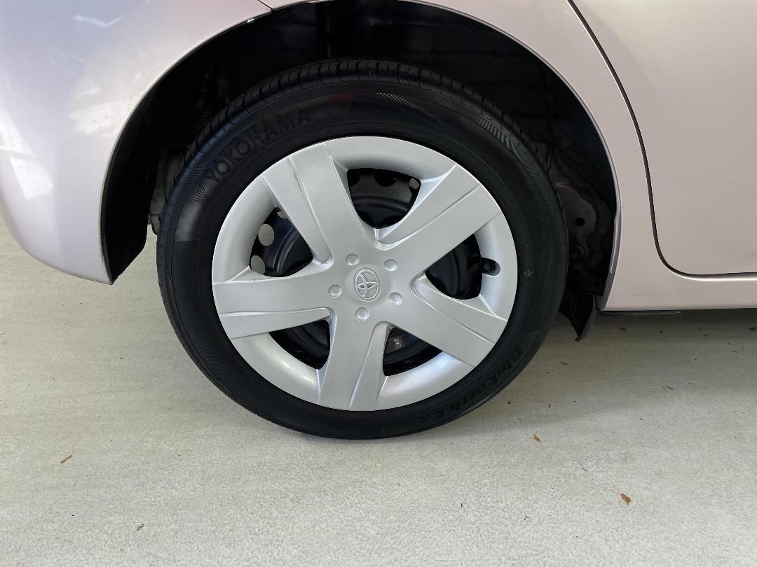 Photo '12' of Toyota Ractis