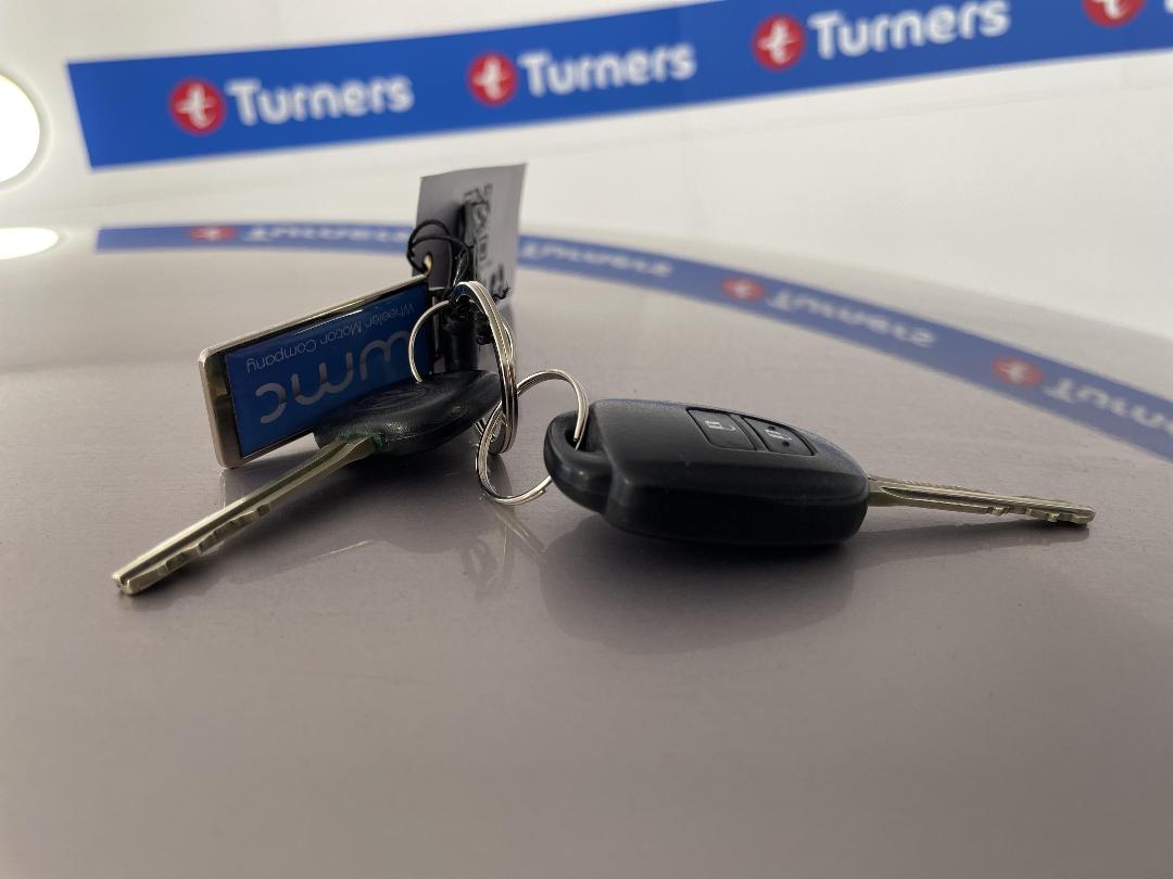 Photo '22' of Toyota Ractis