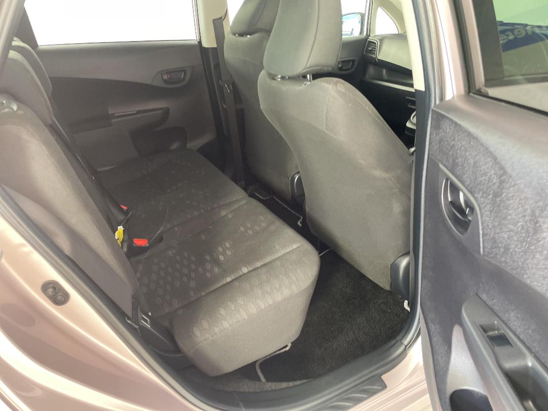 Photo '20' of Toyota Ractis