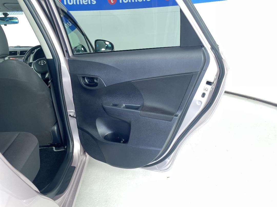 Photo '19' of Toyota Ractis