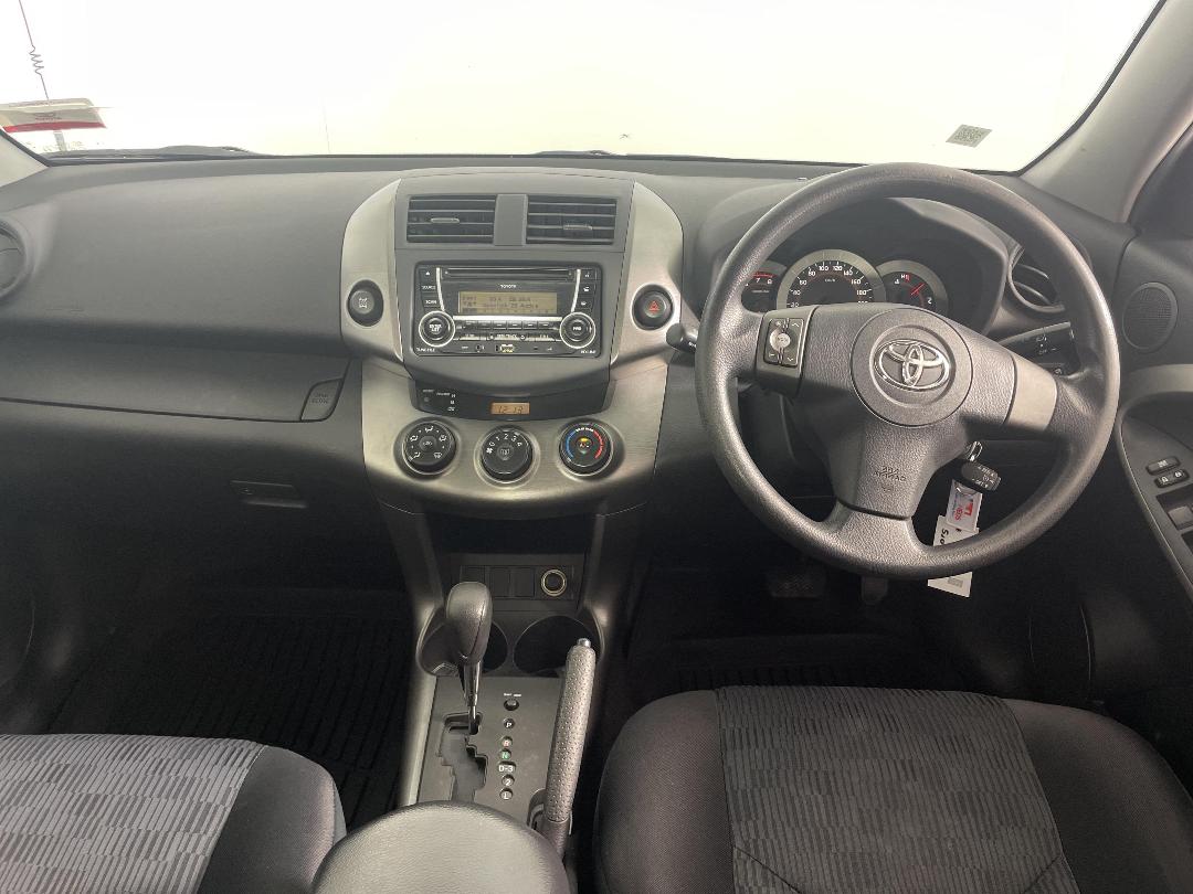 Photo '18' of Toyota Rav4 Photo '18' of Toyota Rav4