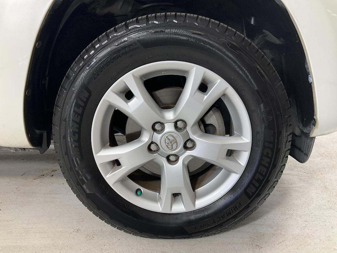 Photo '9' of Toyota Rav4 Photo '9' of Toyota Rav4