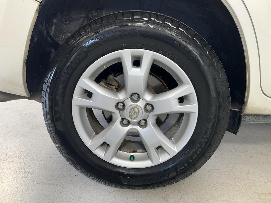 Photo '12' of Toyota Rav4 Photo '12' of Toyota Rav4