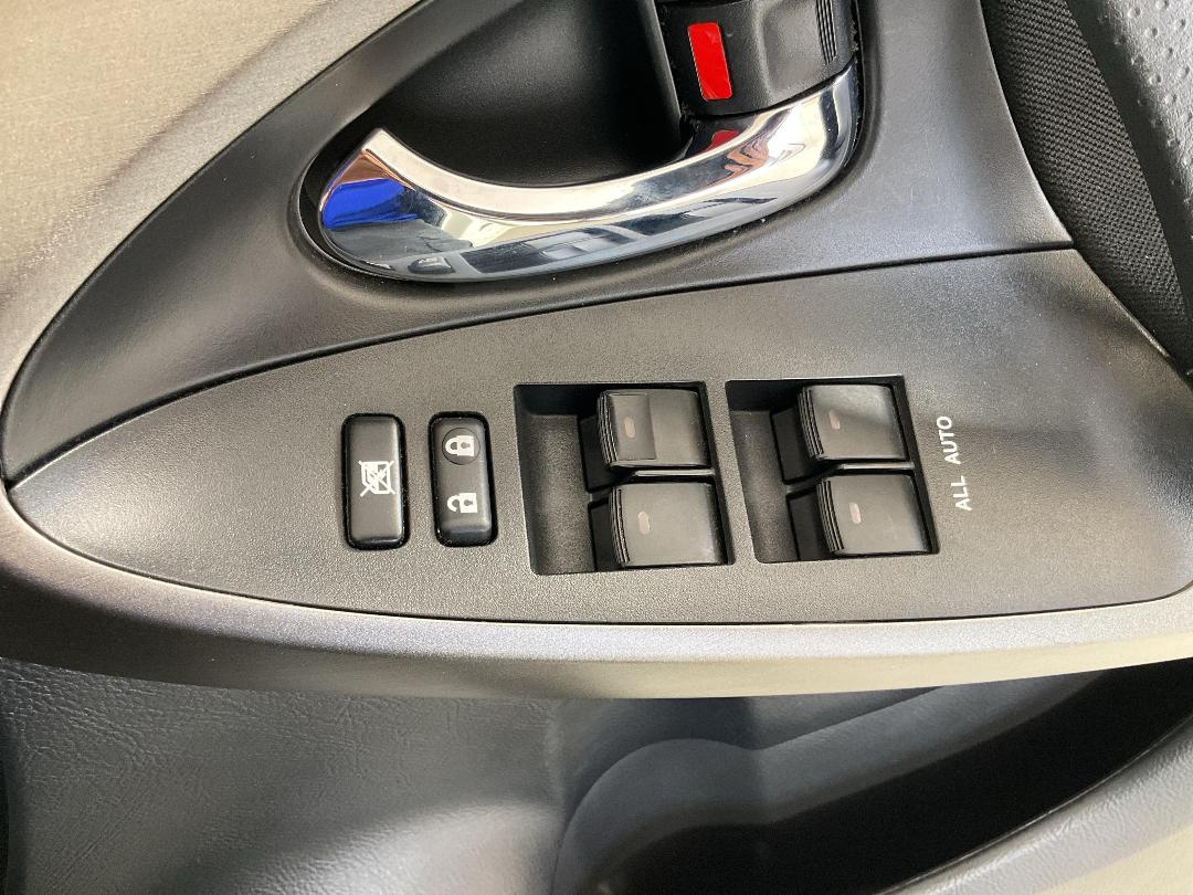 Photo '28' of Toyota Rav4 Photo '28' of Toyota Rav4