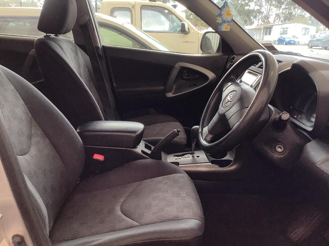 Photo '10' of Toyota Rav4 5A Photo '10' of Toyota Rav4 5A