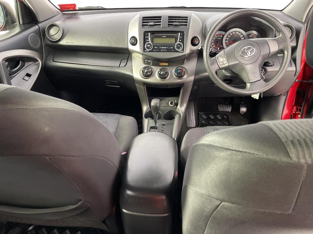 Photo '17' of Toyota Rav4 Photo '17' of Toyota Rav4